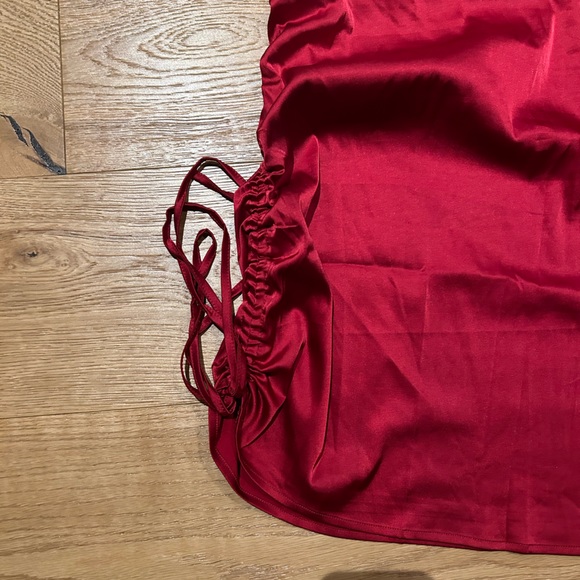 Red satin mini dress - Picture 4 of 4